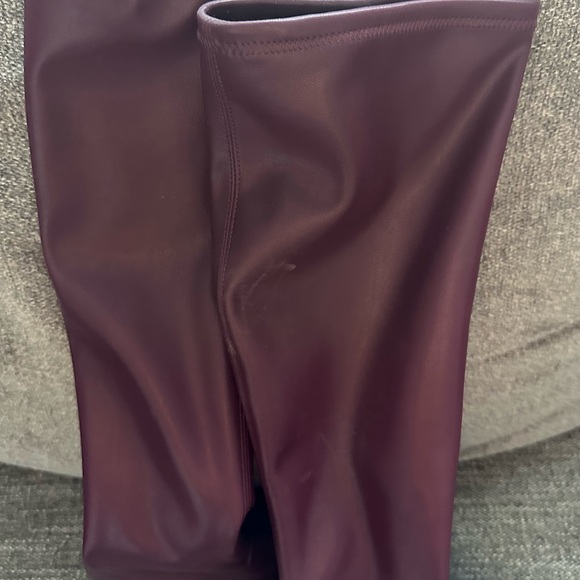 STUART WEITZMAN Ladies Size 7.5 Burgandy Leather Tall Heeled Boots - Picture 3 of 12